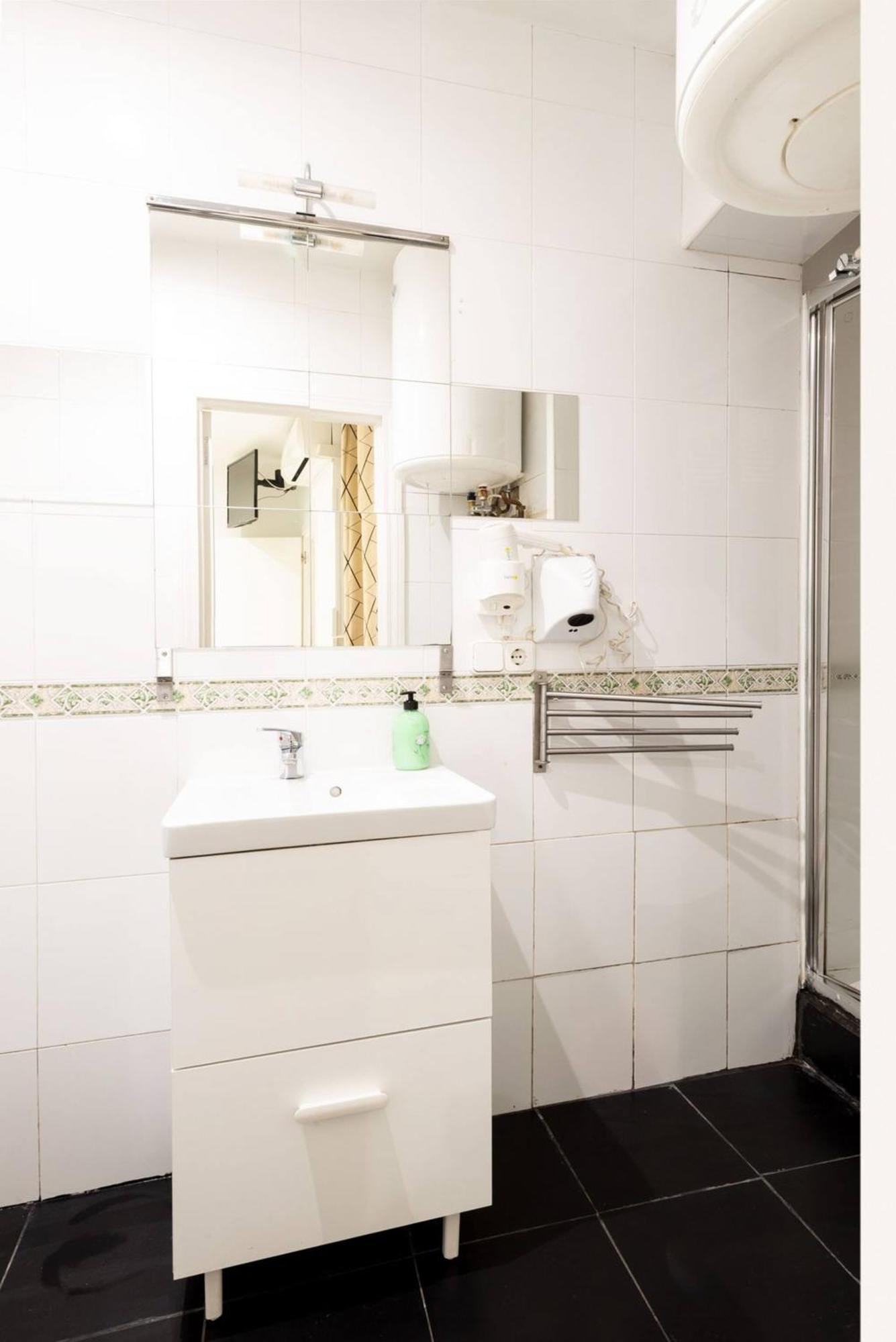 Apartamentos Day Madrid Tribunal Centro Gran Via Sol Eksteriør billede