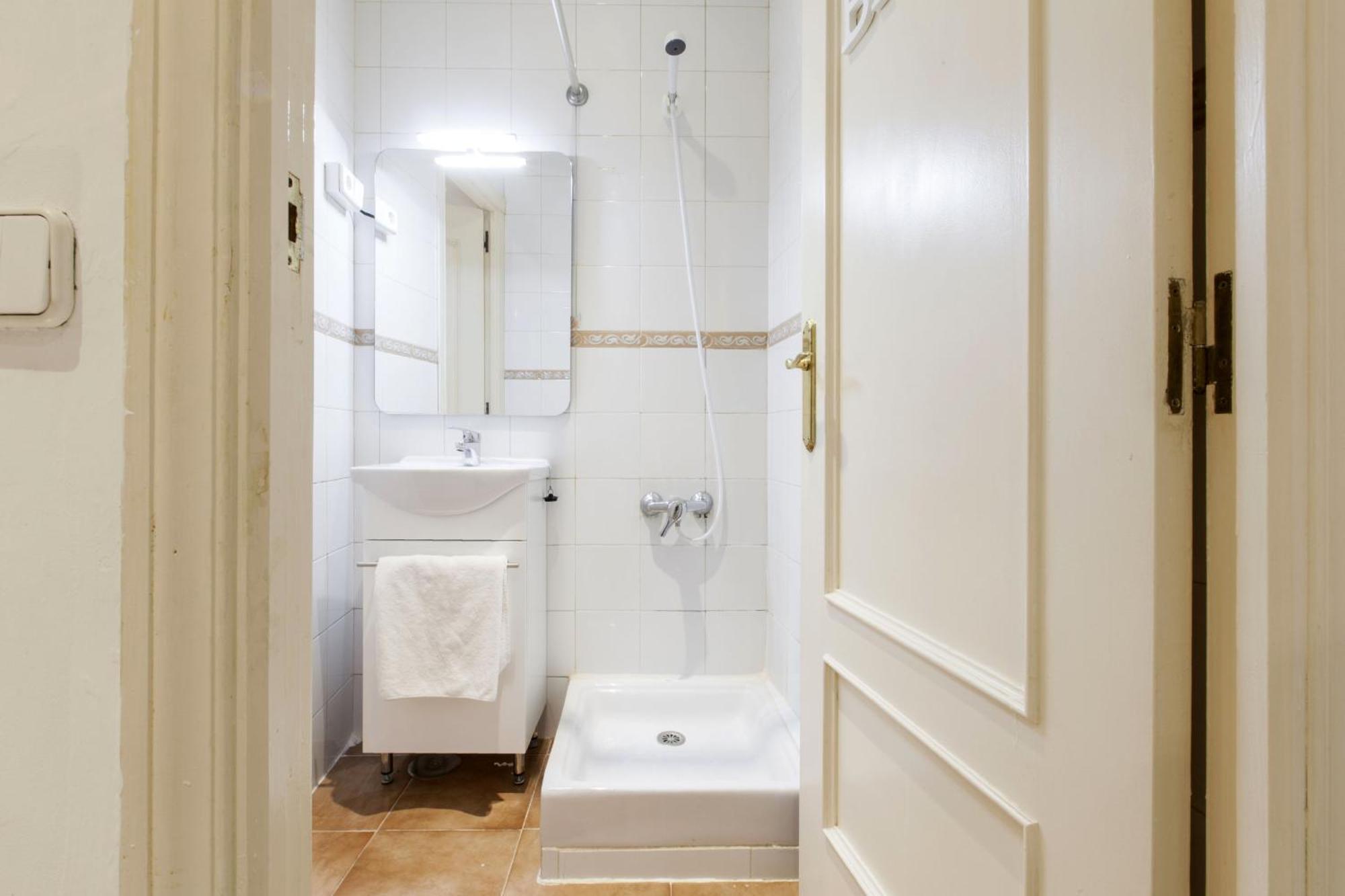 Apartamentos Day Madrid Tribunal Centro Gran Via Sol Eksteriør billede