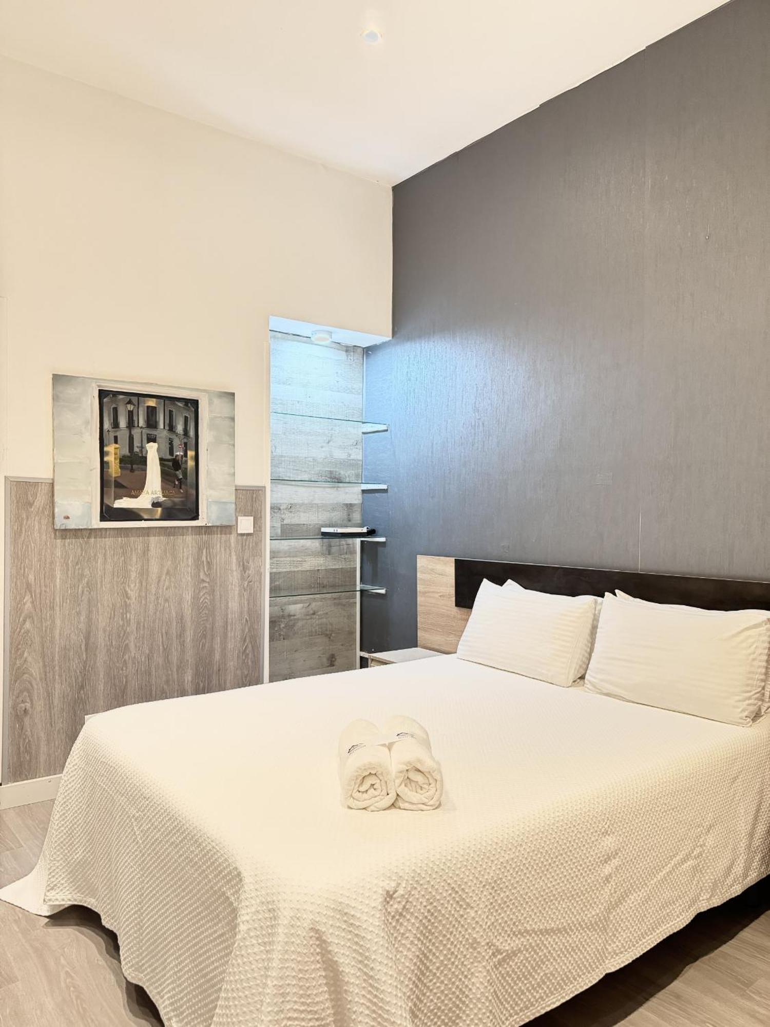 Apartamentos Day Madrid Tribunal Centro Gran Via Sol Eksteriør billede